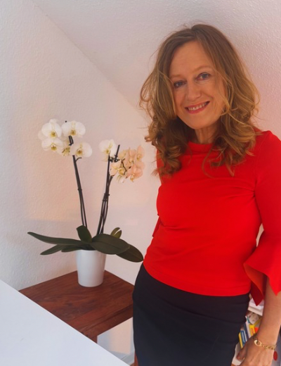 Olga Leuer, Gründerin von my50plus